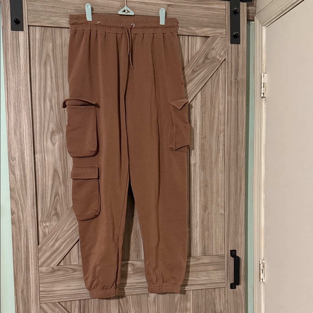 Roma Women's Tan Cargo Joggers